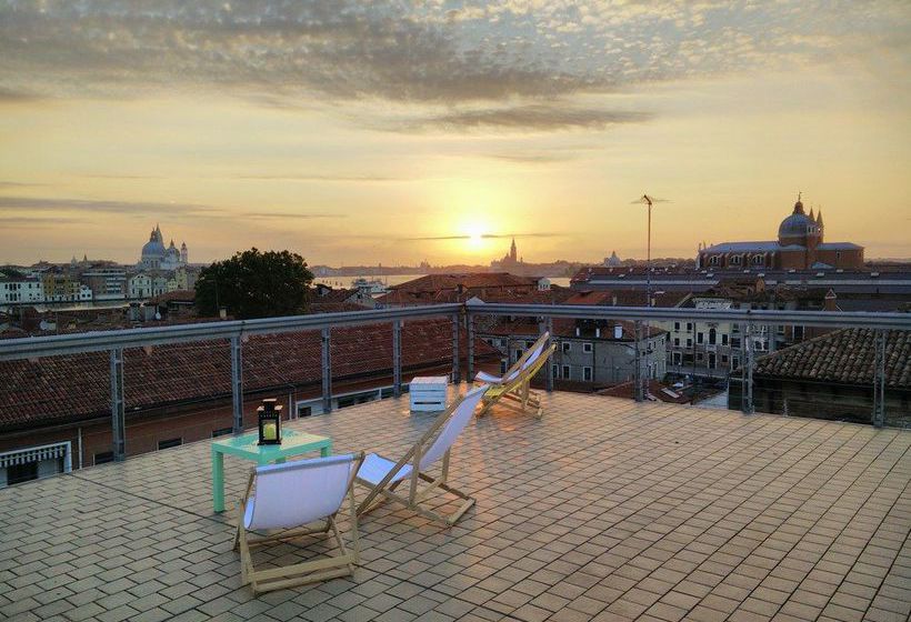 هتل Sunny Terrace Hostel