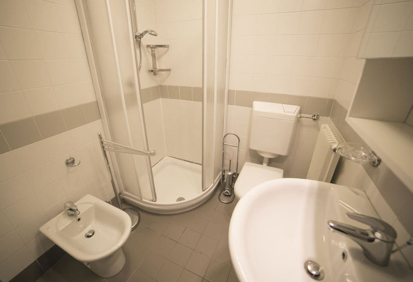 هتل Sunny Terrace Hostel