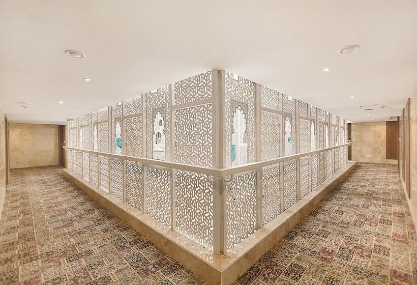 فندق Hrj Sarovar Portico Indore