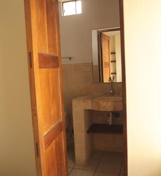 هتل Inkawasi Miraflores Hostel