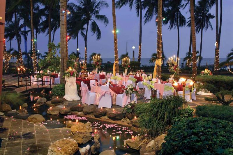 هتل Mercure Convention Center Ancol