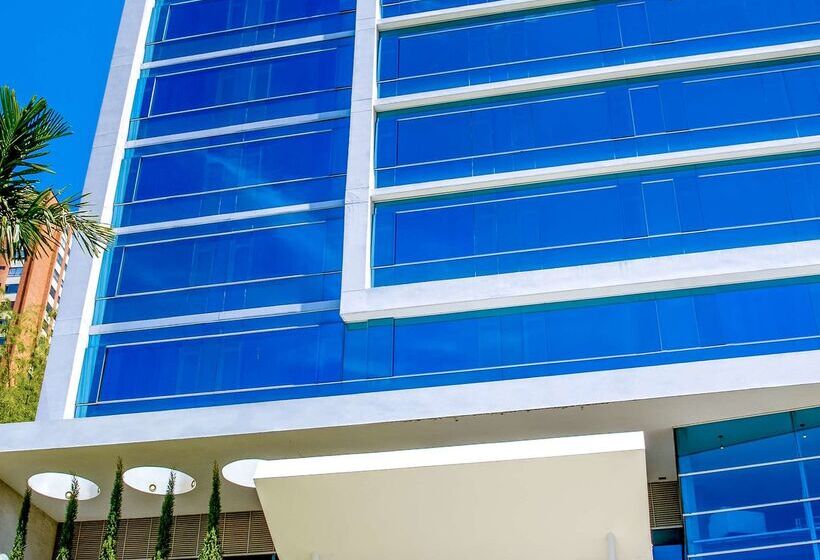 هتل NH Collection Medellin Royal