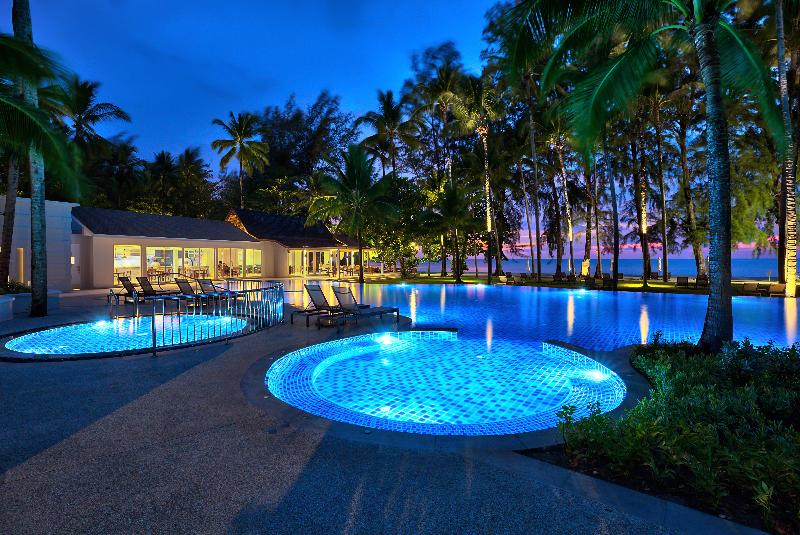 هتل Outrigger Khao Lak Beach Resort   Sha Extra Plus