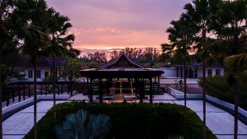 هتل Outrigger Khao Lak Beach Resort   Sha Extra Plus