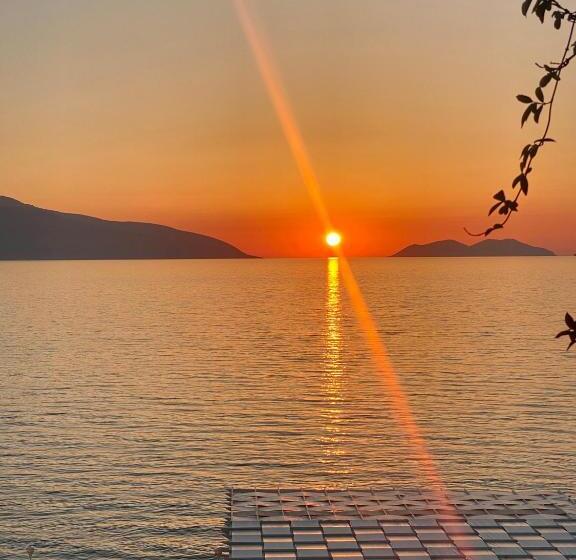 هتل Paradise Beach