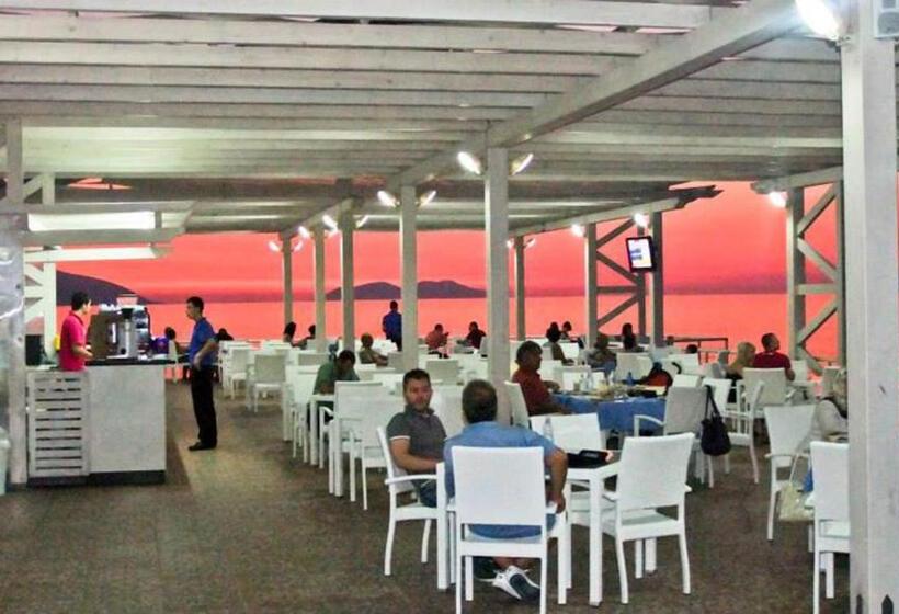 هتل Paradise Beach