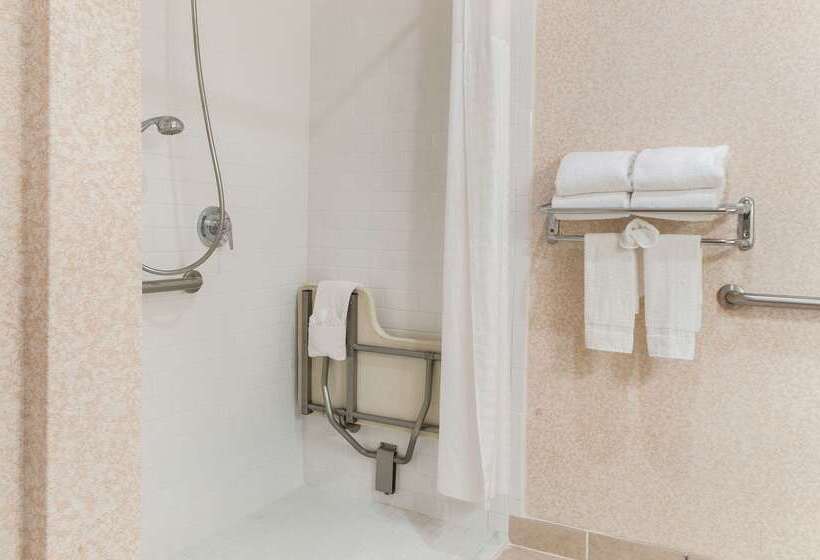 בית מלון כפרי Quality Inn & Suites