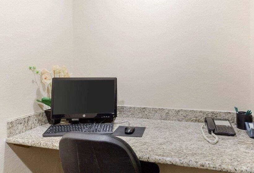 هتل Quality Suites Houston Nw Cyfair
