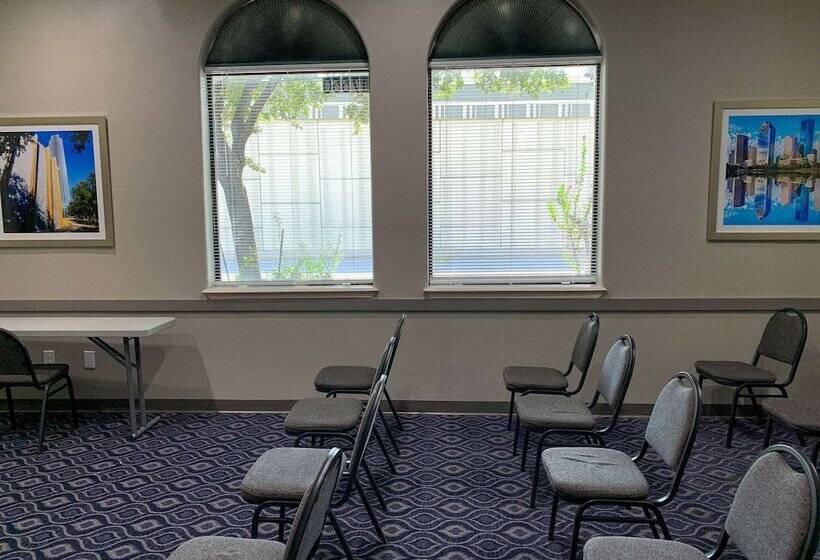 هتل Quality Suites Houston Nw Cyfair