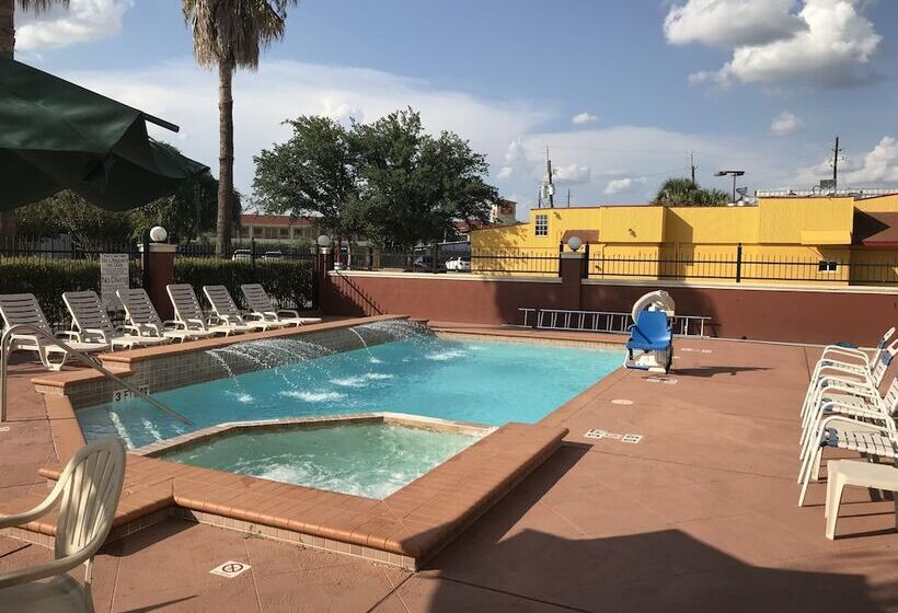 هتل Quality Suites Houston Nw Cyfair