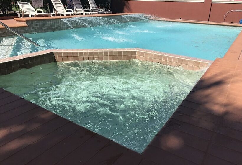 هتل Quality Suites Houston Nw Cyfair