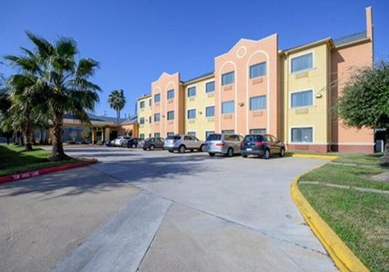 هتل Quality Suites Houston Nw Cyfair