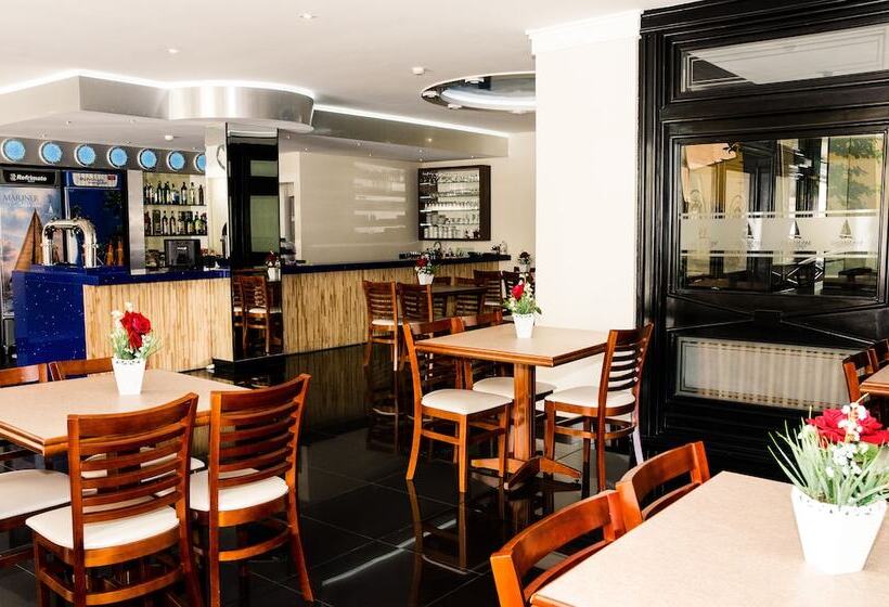 هتل San Marino Cassino