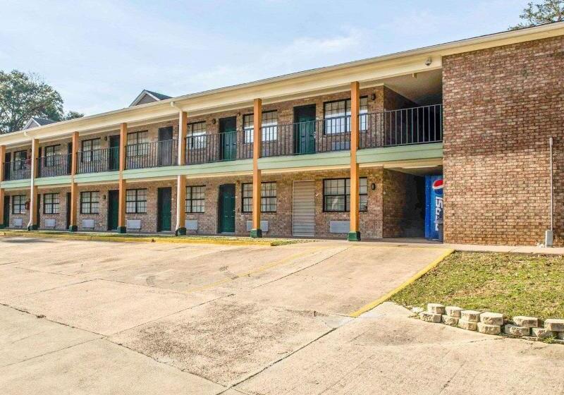 酒店 Suburban Studios Tallahassee Near University
