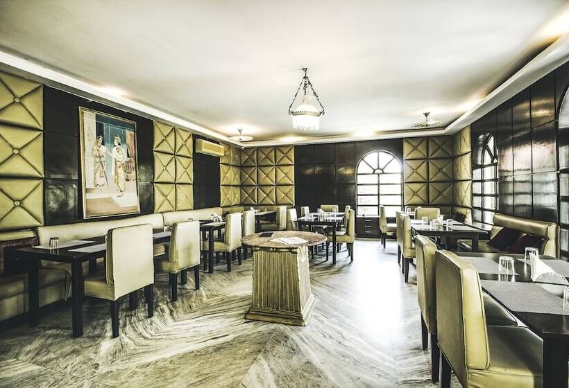 Fotos del hotel Sugan Niwas Palace:  8