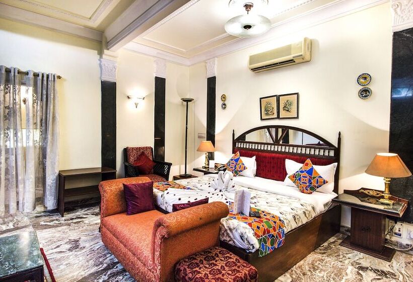 Fotos del hotel Sugan Niwas Palace:  2