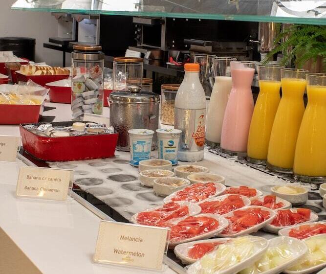 Summit Hotel Monaco