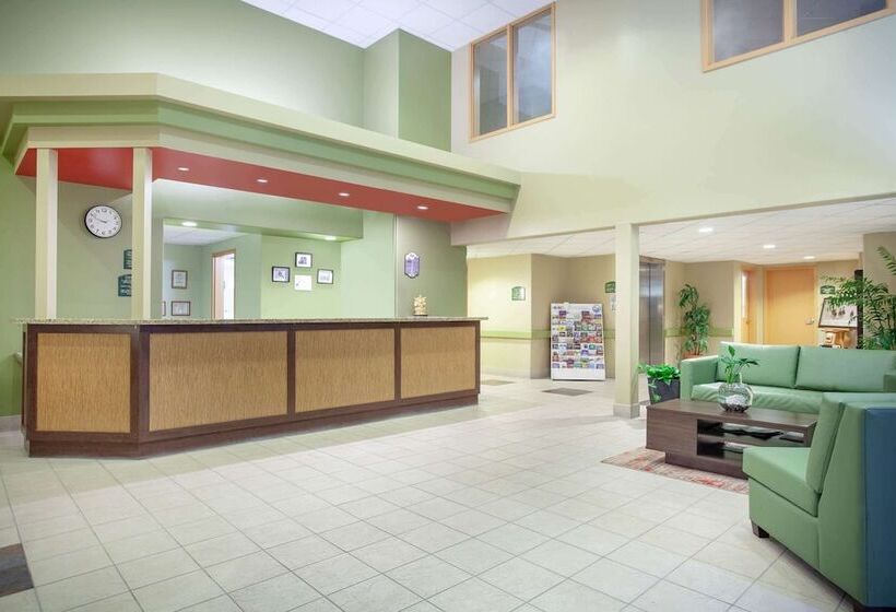 בית מלון כפרי Super 8 By Wyndham Midland