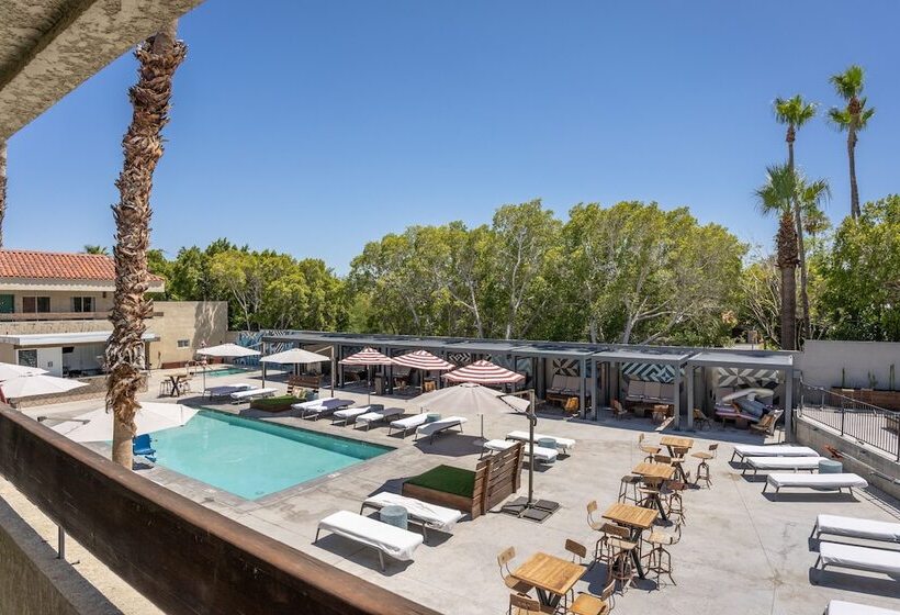 هتل The Infusion Beach Club