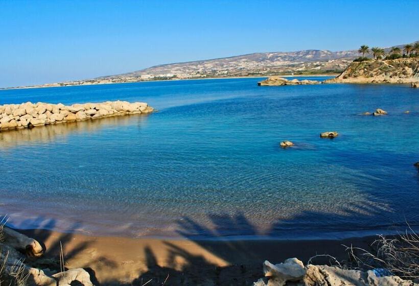 هتل Theo Sunset Bay