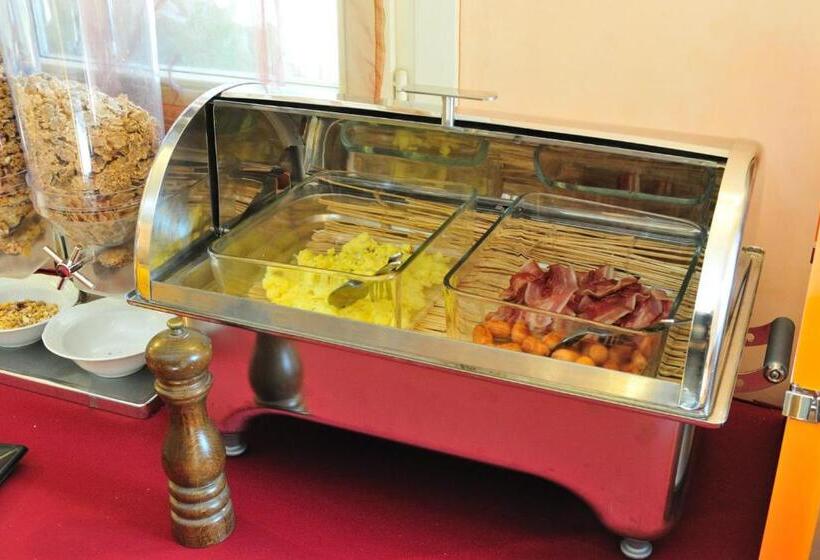 هتل Villa Molinari
