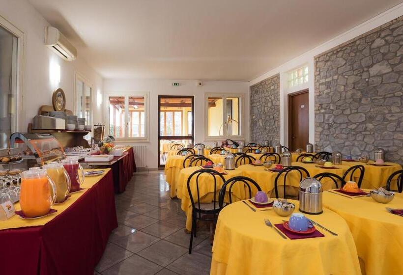 هتل Villa Molinari