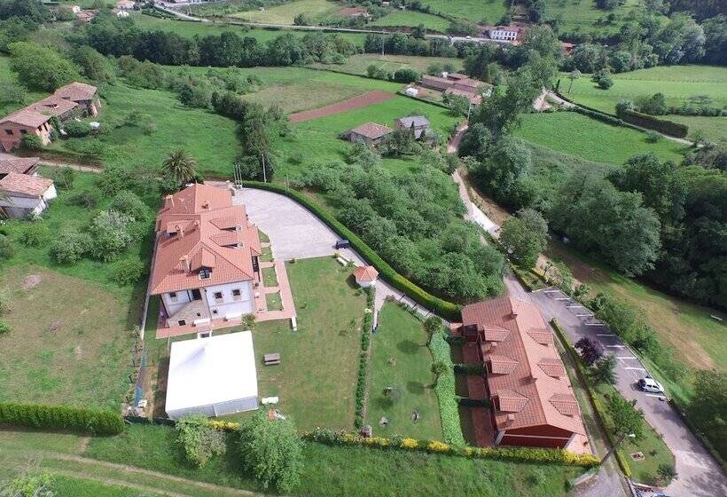 La Casona De La Roza