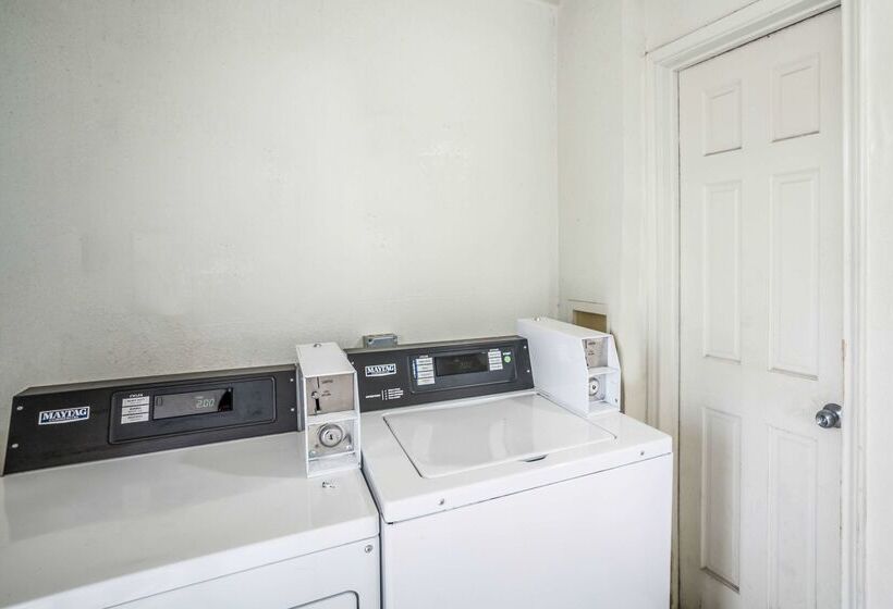 Motel 6dallas, Tx  Market Center