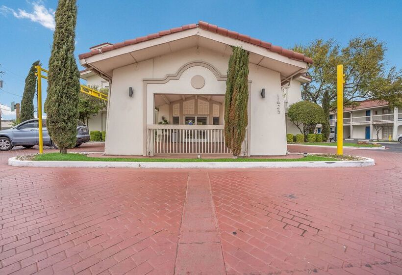 Motel 6dallas, Tx  Market Center