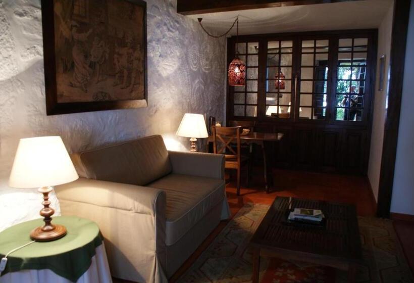 Paço De Calheiros   Turismo De Habitação