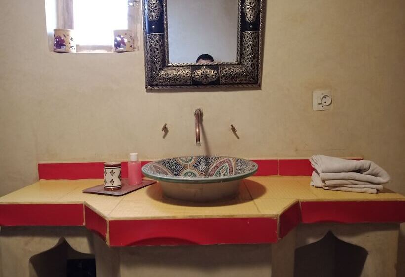 تختخواب و صبحانه Kasbah Du Peintre