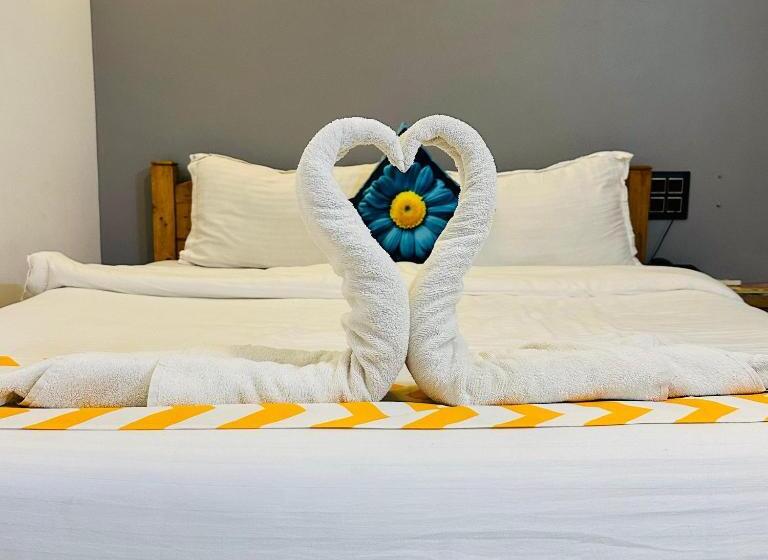 هتل Baga Bay 200 Meters From Baga Beach