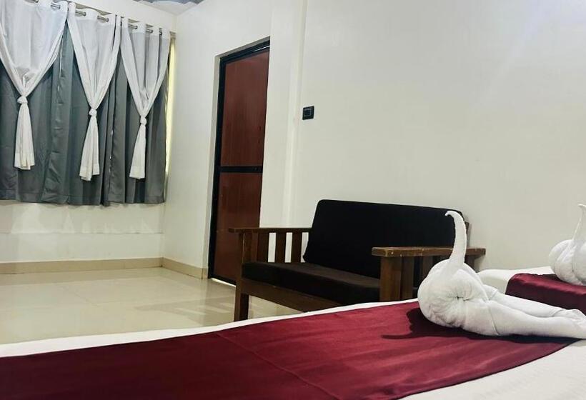 هتل Baga Bay 200 Meters From Baga Beach