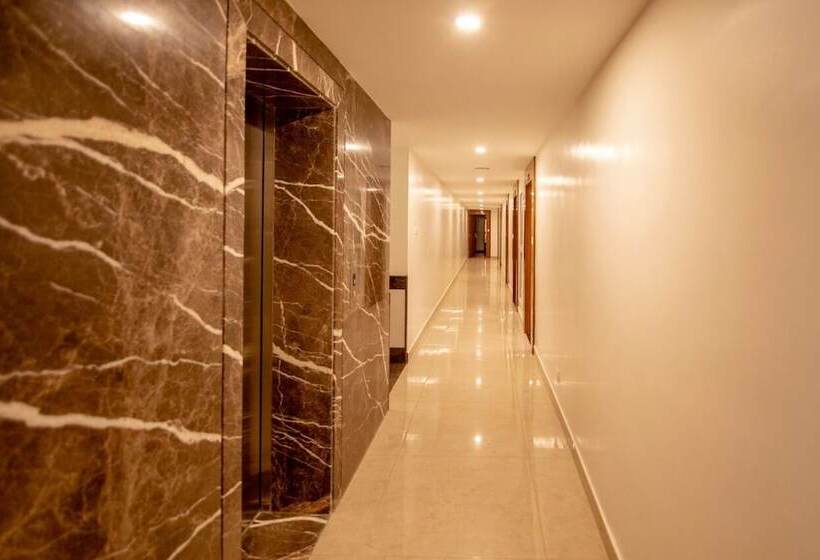 هتل Gopuram Residency