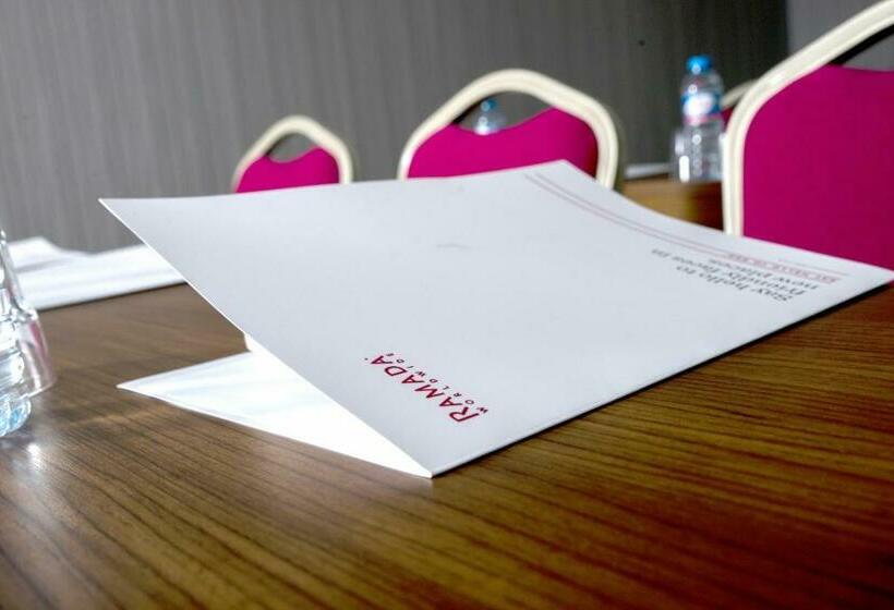 בית מלון כפרי Ramada By Wyndham Sakarya Hendek