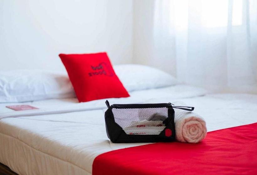 Отель Reddoorz Plus Near Deli Park Mall Medan