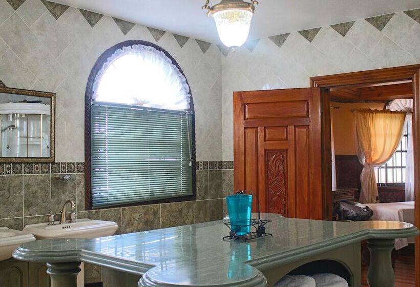 پانسیون Clarridge View Guest House