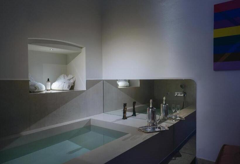 پانسیون Euvodia Luxury Rooms