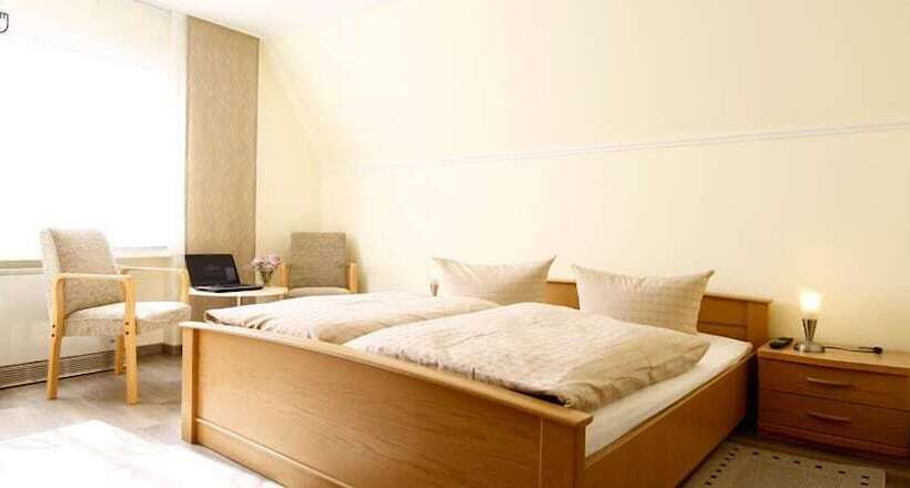 ユースホステル Weingut Gästehaus Derkum