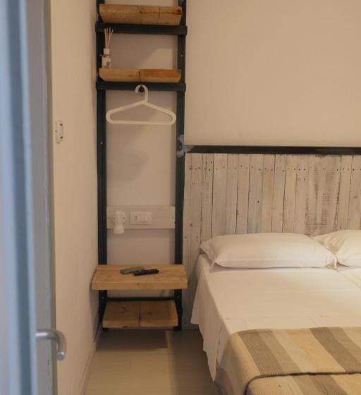 تختخواب و صبحانه My Eco Rooms Olbia