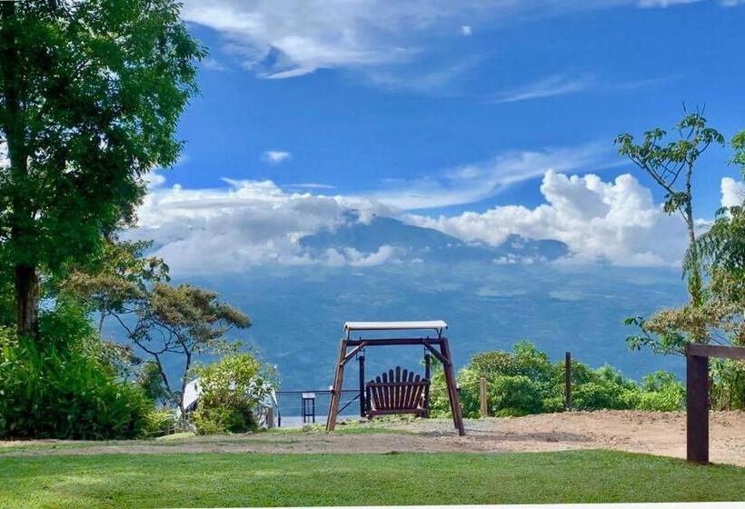 ベッドアンドブレックファースト The Lodge At Reventazon River Mountain Ranch