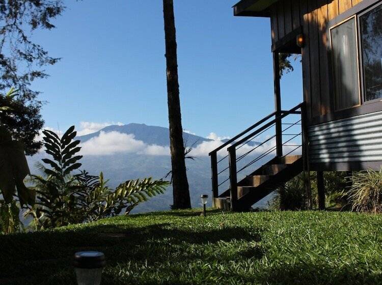 ベッドアンドブレックファースト The Lodge At Reventazon River Mountain Ranch