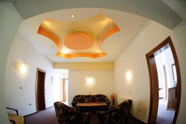 Family Hotel Nadejda
