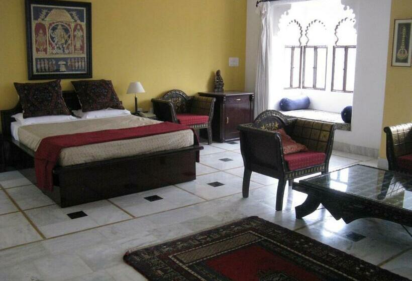 Отель Bundi Haveli