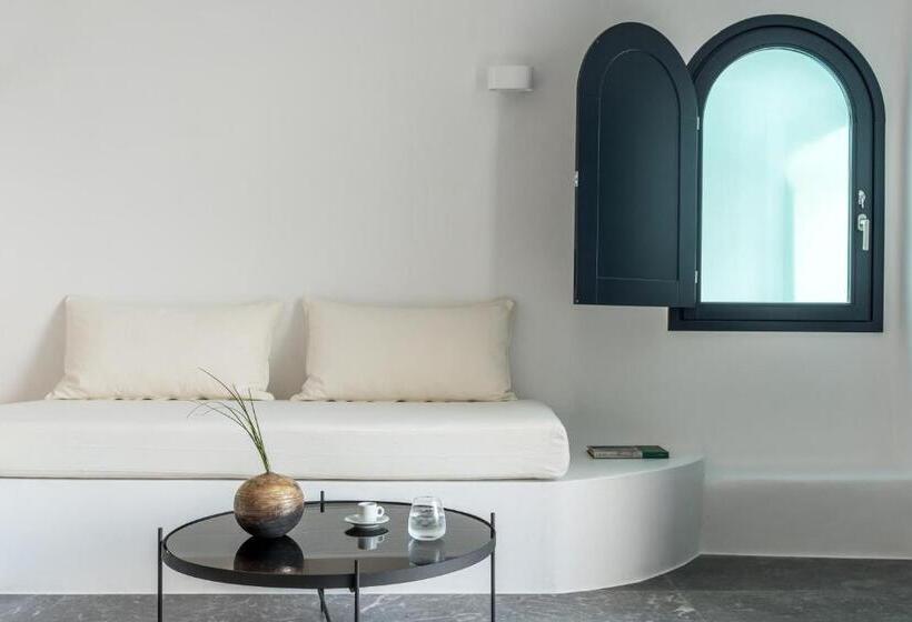 هتل Chelidonia Luxury Suites