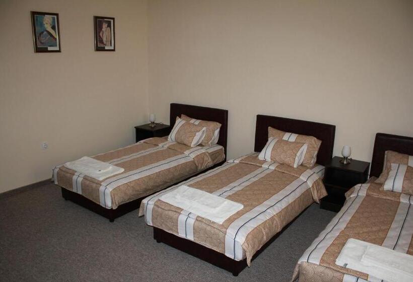 هتل Feniks Požarevac