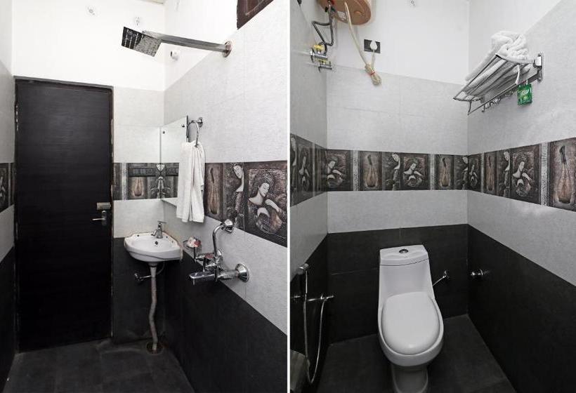 فندق Oyo 6530 Mars Guest House