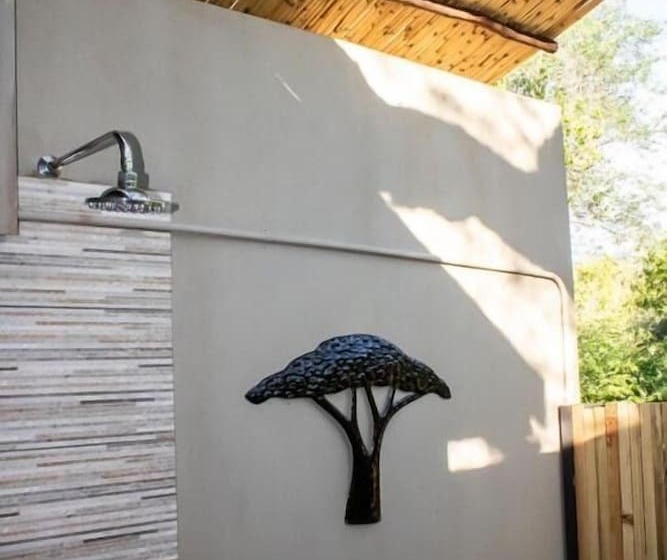 ホテル Rafiki Bush Lodge