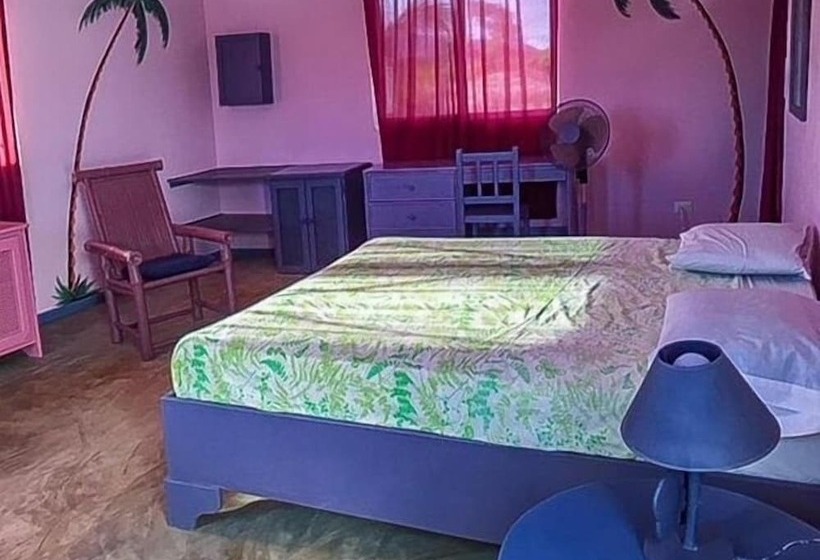 Il Triangolo Hostel
