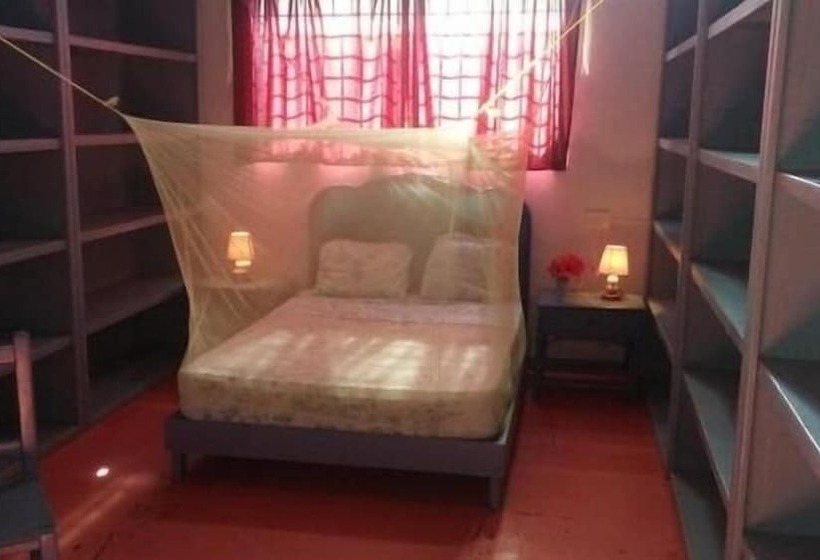 Il Triangolo Hostel